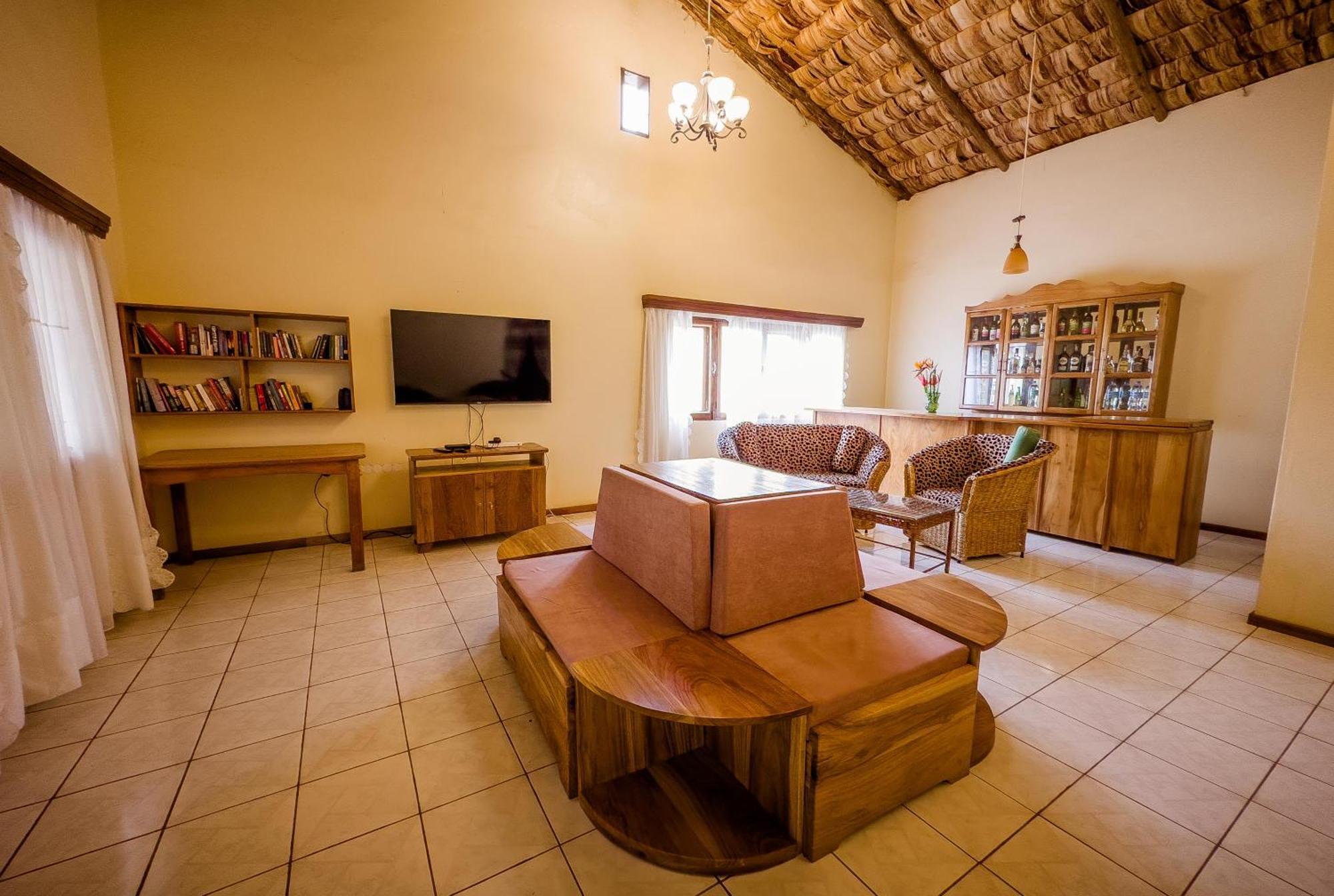 Meru View Lodge Usa River Bagian luar foto