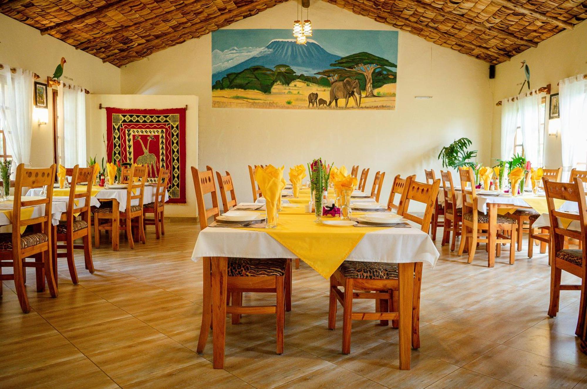Meru View Lodge Usa River Bagian luar foto